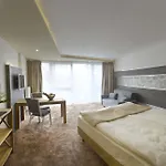 Petul Apart Hotel City Premium